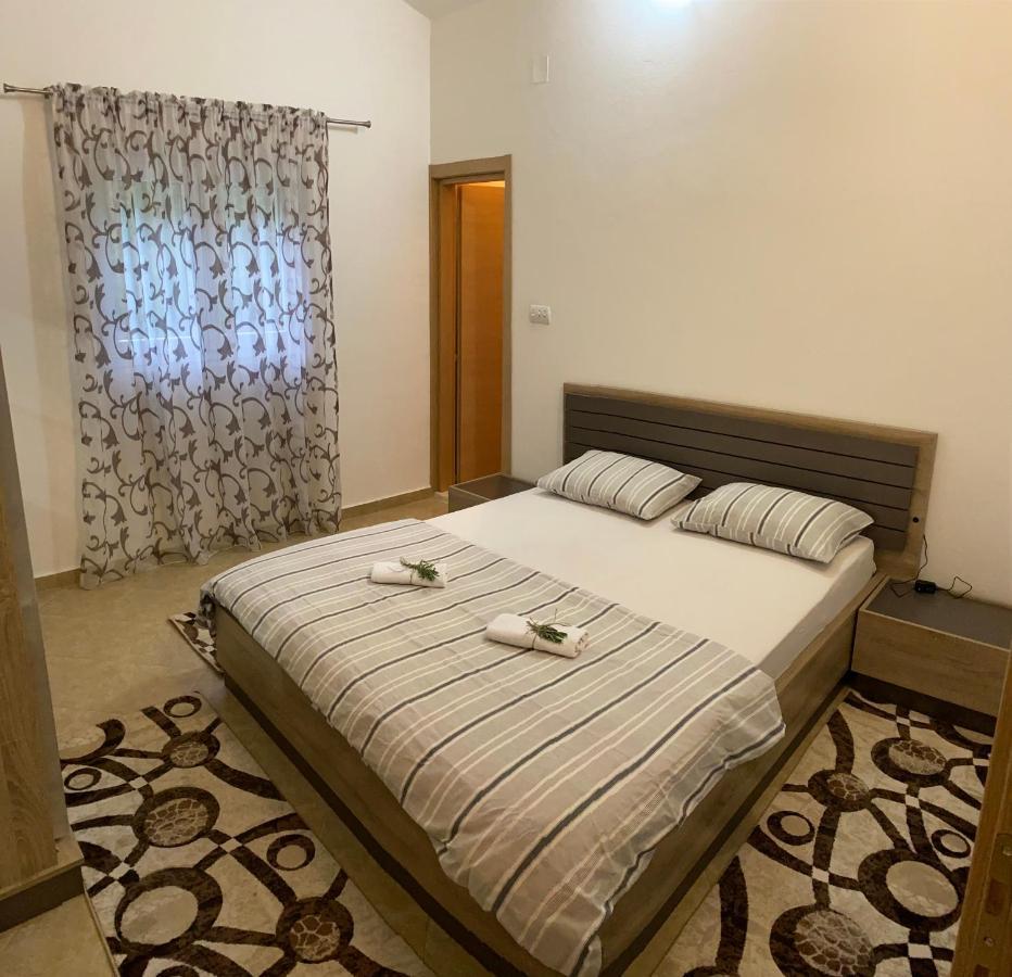 Guest House Pocanic Tivat Buitenkant foto