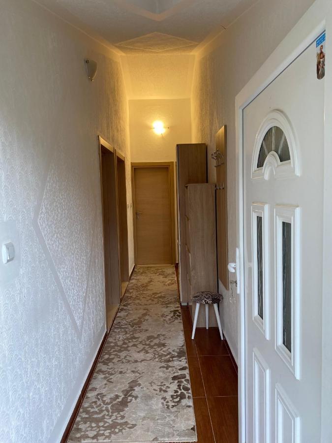 Guest House Pocanic Tivat Buitenkant foto